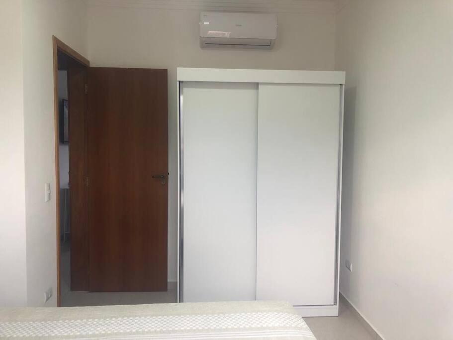 Casa Ar Condicionado Nos 2 Quartos. カラグァタトゥバ エクステリア 写真